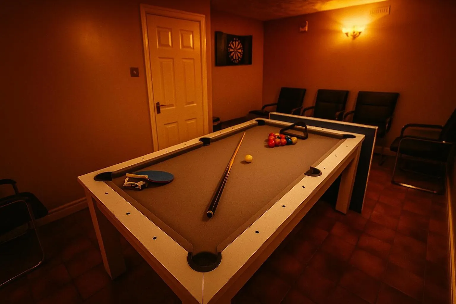 Lister Park Bradford 2Bed Detached Cottage House Parking Cinema Screen Games Room בית נופש בראדפורד